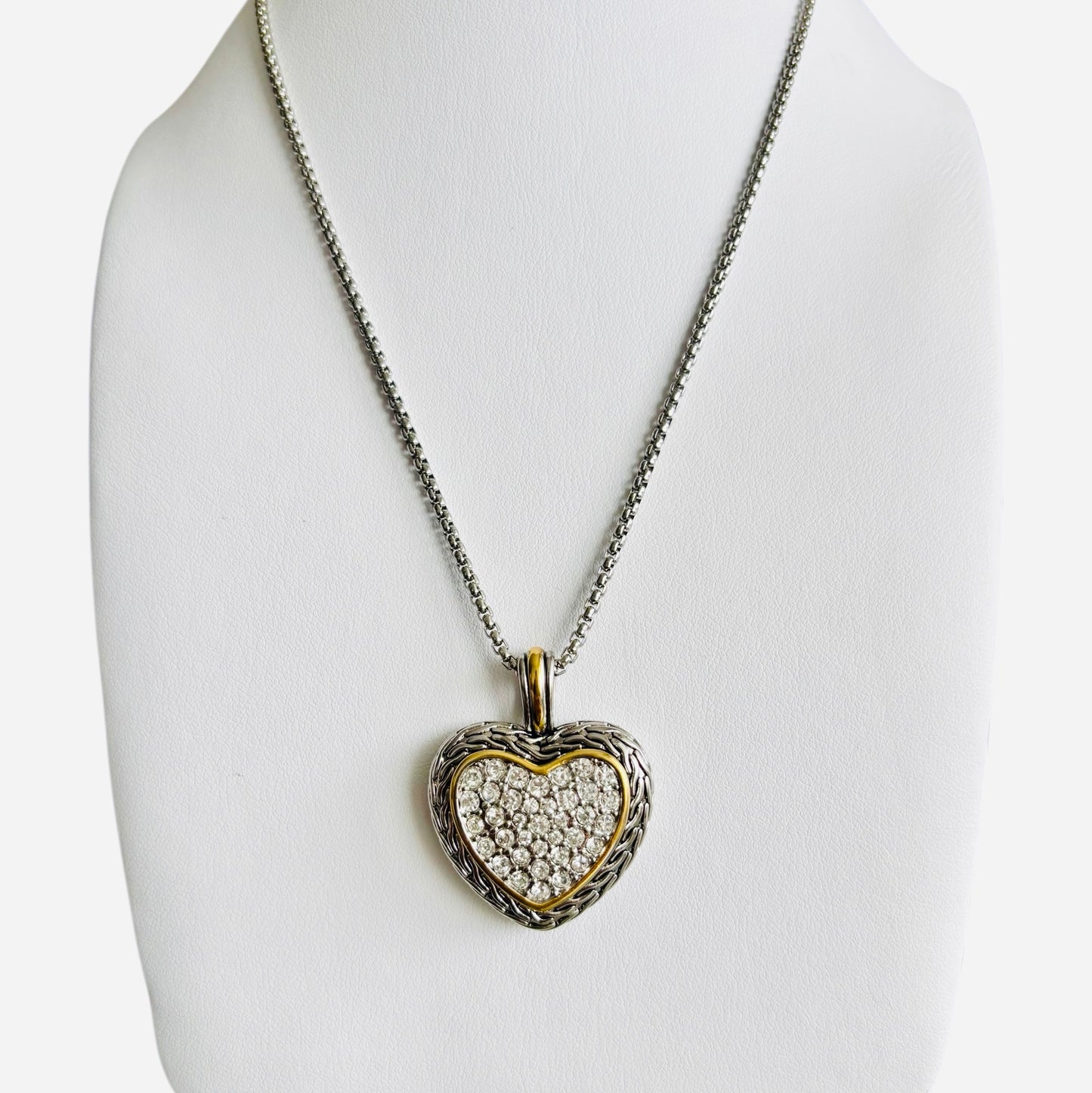 Amor Necklace .