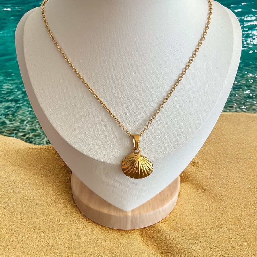 Mini Shell Necklace.