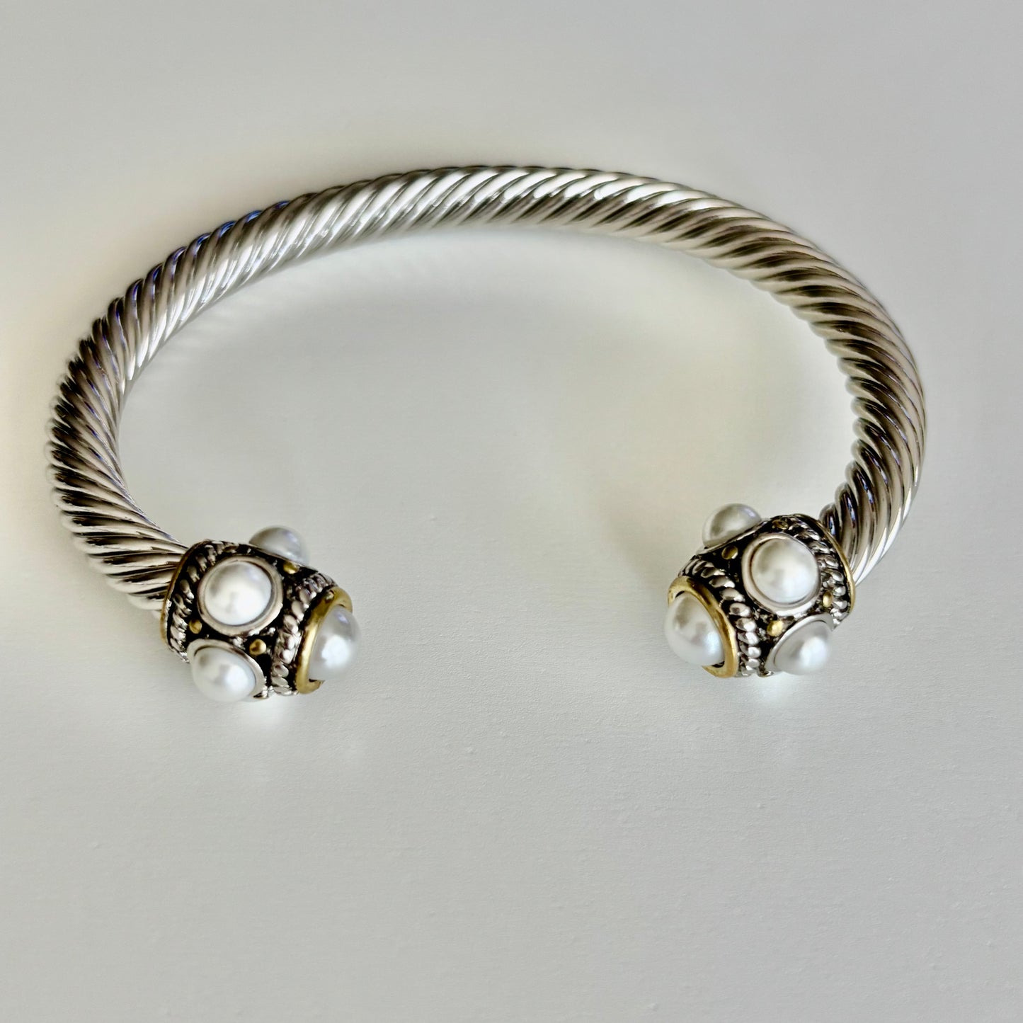 Perla Bangle.