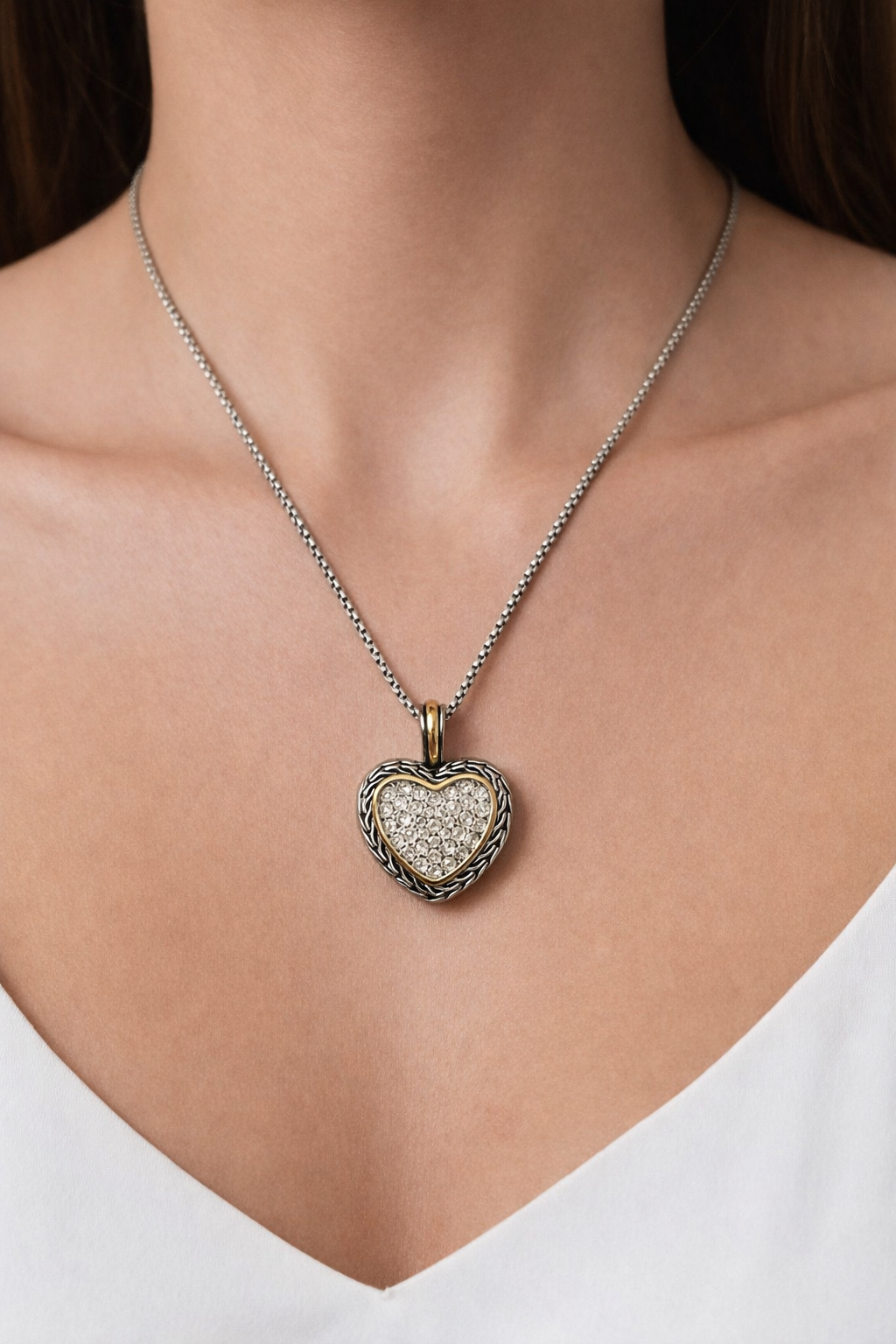 Amor Necklace .