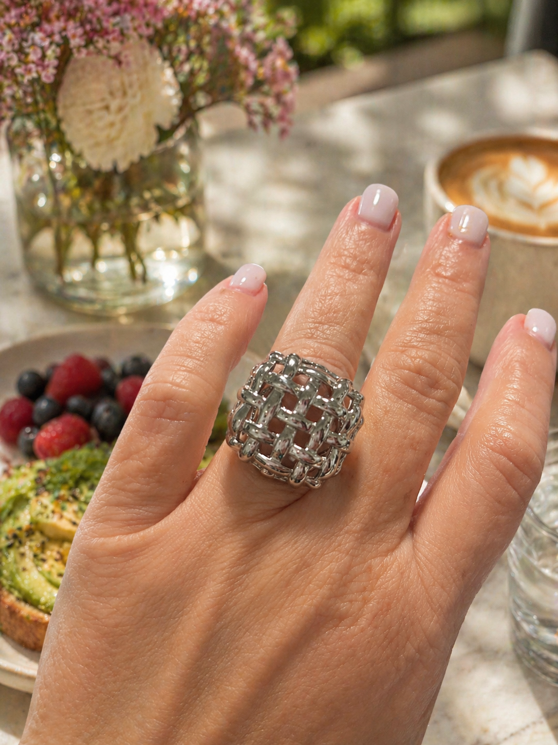 Selena Ring.