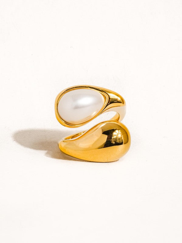 Pearl Wavy  Ring.