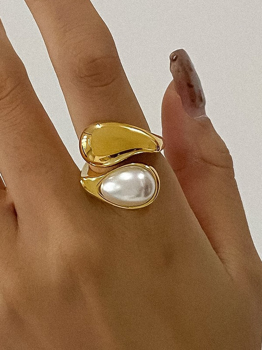 Pearl Wavy  Ring.